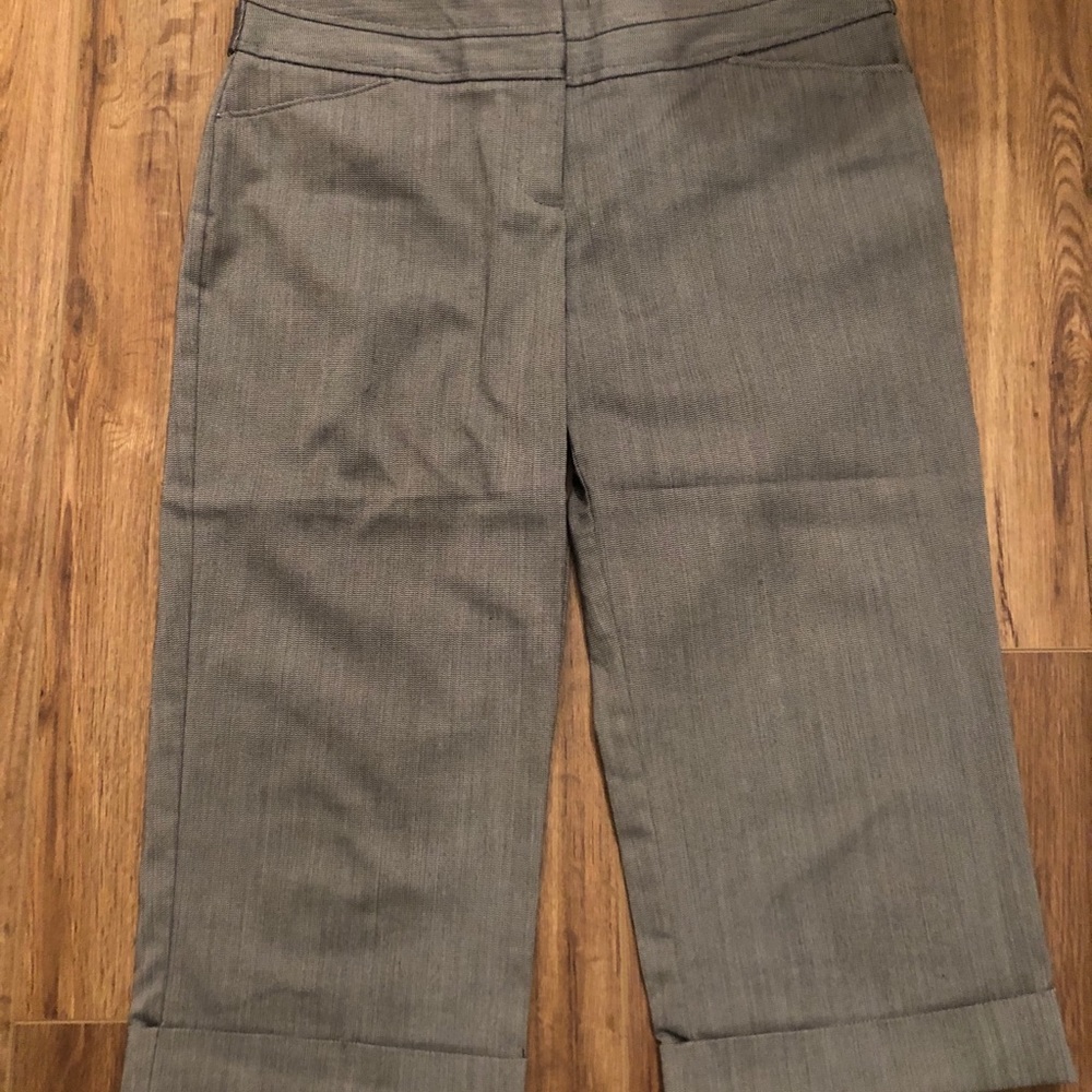 Apt 9 capris